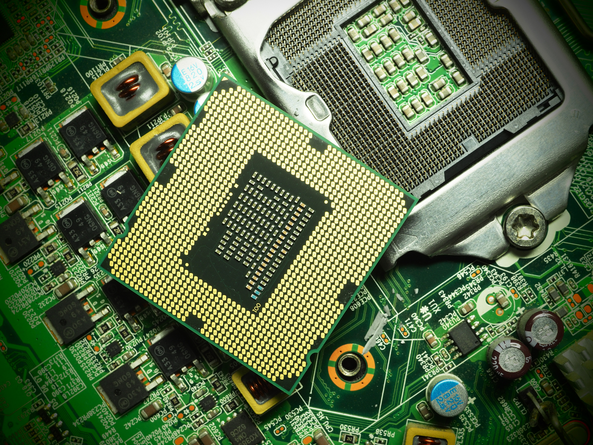 パワーデバイスのUBM形成とは？ 3大不良モードと無電解めっきの要点